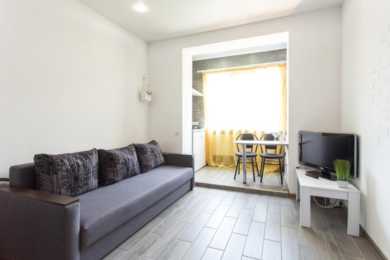 Well Located Studio - Yaroslavska Str. 21 Apartament Charków Zewnętrze zdjęcie